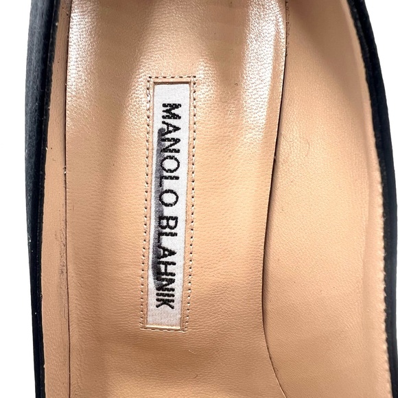 Manolo Blahnik Hangisi 105 Embellished Satin Pumps - Picture 9 of 9